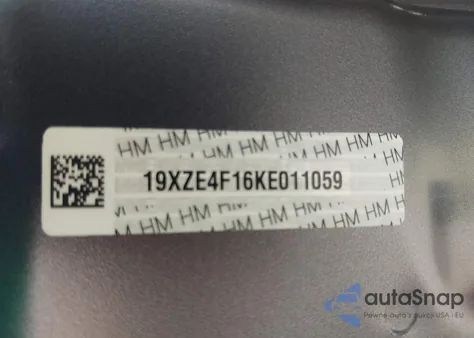 2019 Honda Insight Lx z USA, uszkodzony, nr VIN 19XZE4F16KE011059